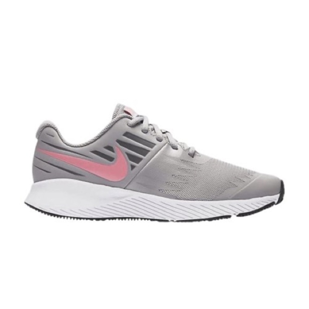 Nike Youth runners star runner youth size 3.5 pink and grey